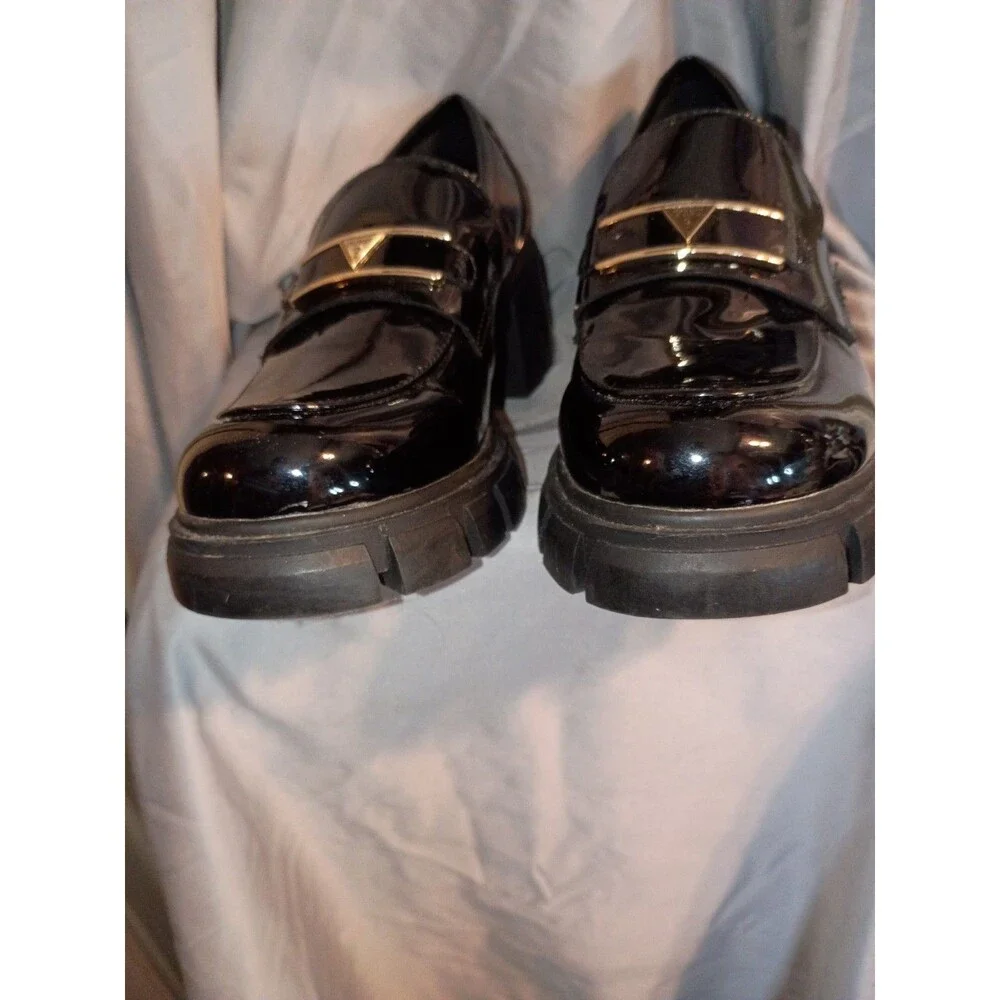 GUESS Women Loafers Size 7.5 Chunk Platform Black Faux Leather Gold Logo Slip On